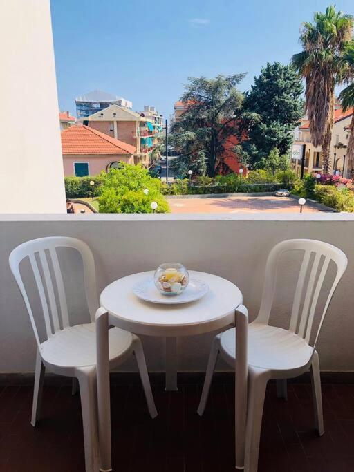 Pietra Ligure - Essential With Swimming Pool Appartement Buitenkant foto